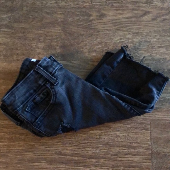 Levi’s Cutoffs - Picture 3 of 8